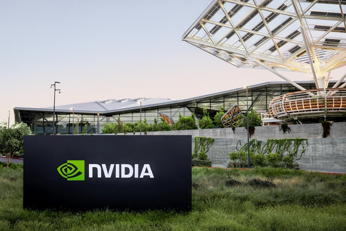 NVIDIA investit 4 milliards de dollars dans la photonique